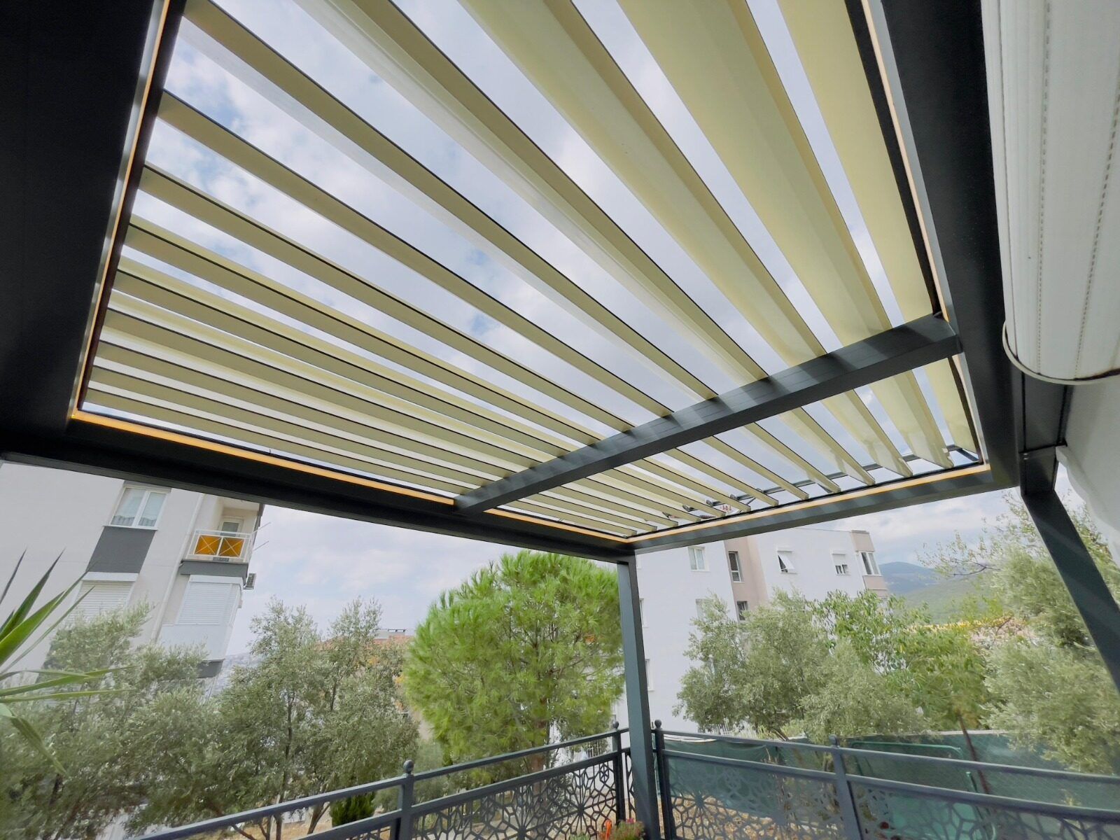 Bioclimatic Pergola uygulaması — SKY Grup